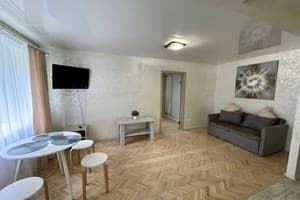 двухкомнатная на ул. Русская 10 4