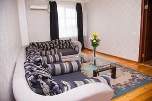 на ул.Сталеваров, 7 3