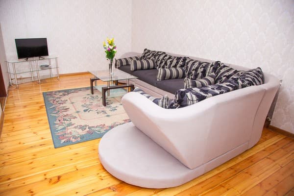 на ул.Сталеваров, 7 4