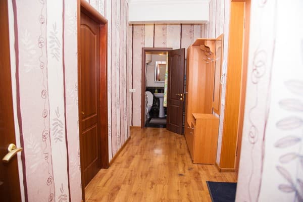 на ул.Сталеваров, 7 12