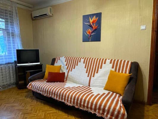 на ул. Яценко 5