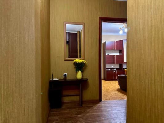 на ул. Яценко 12