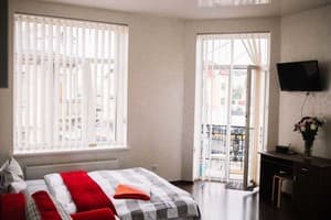 однокомнатная, на ул. Черновола, 14 1