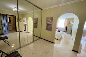 однокомнатная, на ул. Крушельницкой 35 3