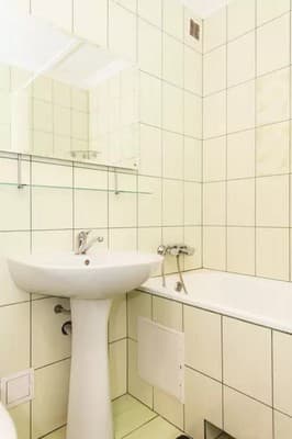 по ул. Независимой Украины 63/43 11