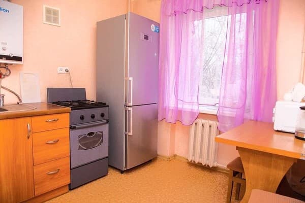 ул. Независимой Украины 63/13 5