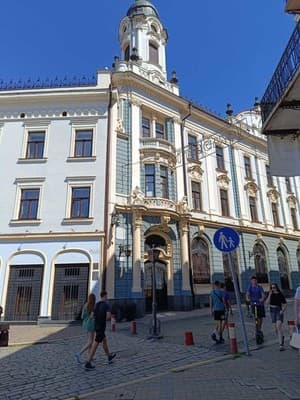 в центре по ул.Украинская 53 12