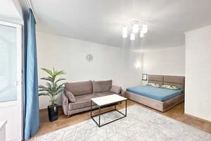 возле Сити-центра 1