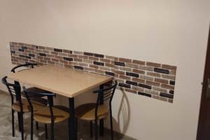 возле железнодорожного вокзала и областной больницы 6